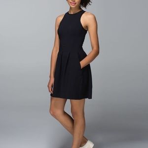 Lululemon here to their dress size 8